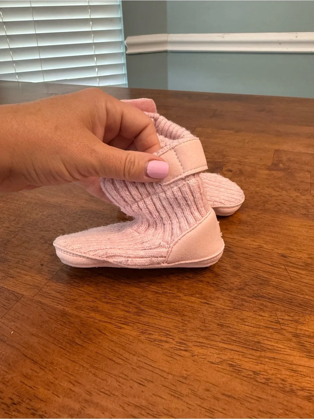 UGG Baby Skylar Seashell Pink Ribbed Knit Sweater Slipper Booties Infant 4/5